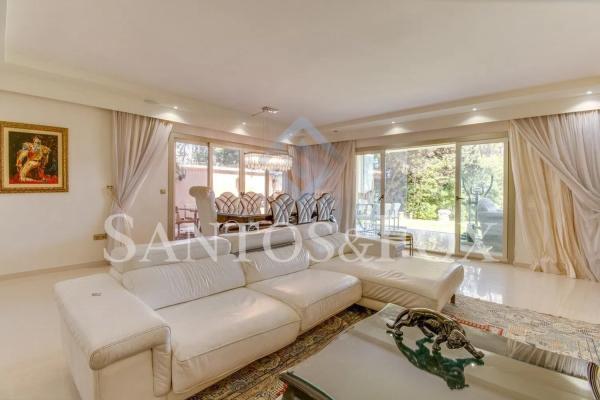 Detached villa for sale in  Barrio El Velerín, Estepona photo 2