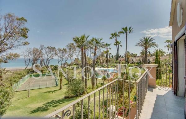 Detached villa for sale in  Barrio El Velerín, Estepona photo 3