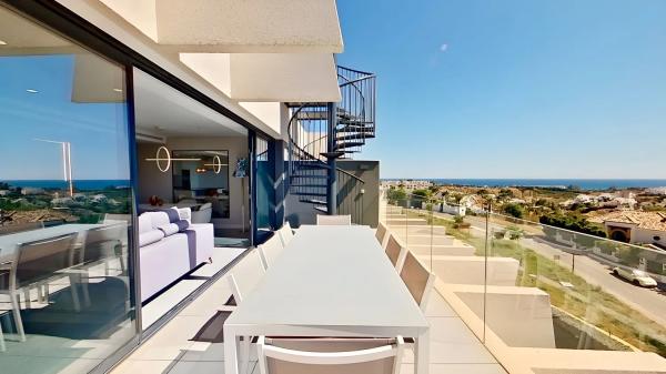 Duplex en venta en Camino Path Path del Reloj s/n, Estepona photo 1