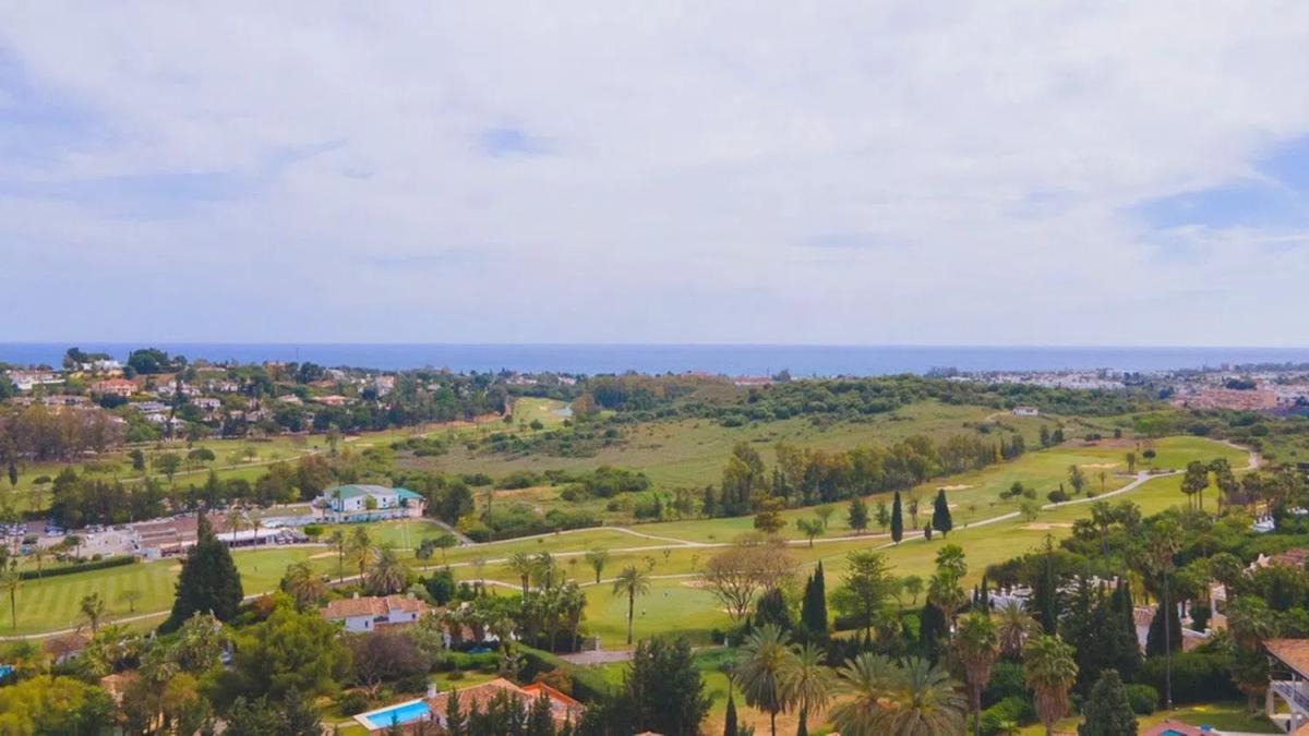 Sale of apartment in Barrio Paraiso-Barronal, Estepona
photo 4