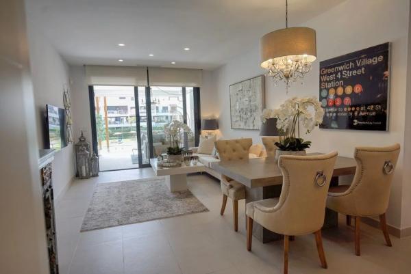 Piso en venta en Barrio Bel-Air, Estepona thumbnail 1