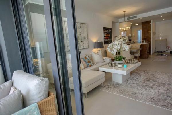 Piso en venta en Barrio Bel-Air, Estepona thumbnail 2