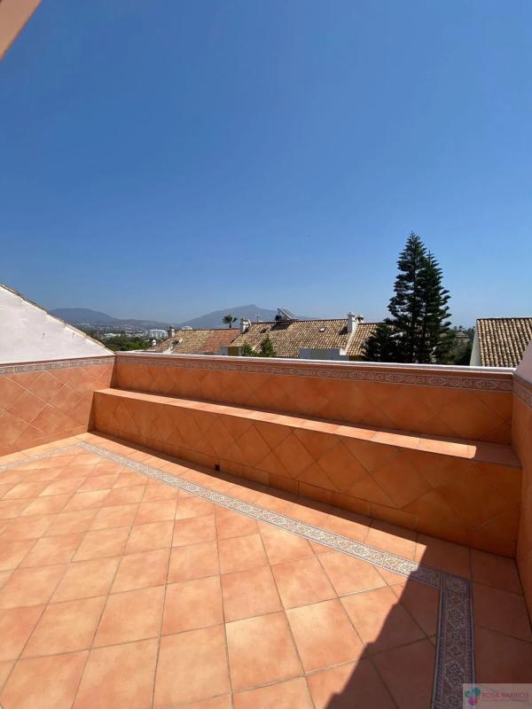 Продажа отдельного шале в Barrio Nueva Atalaya, Эстепона photo 2