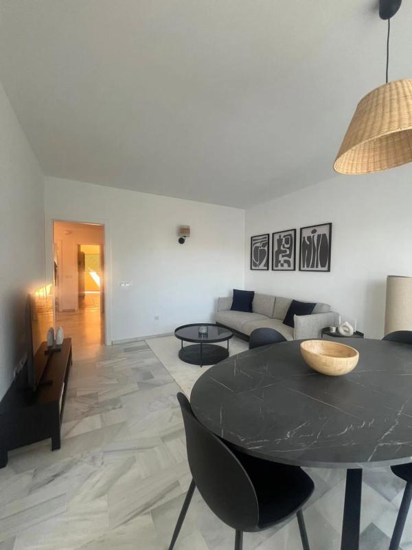 Venta de piso en Avenida de los Andaluces, 51, Estepona
photo 2