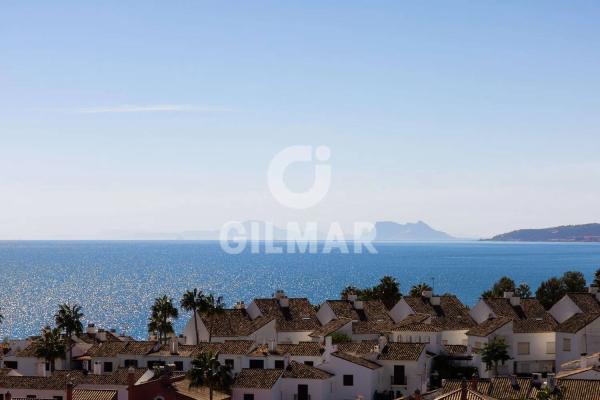 Дуплекс на продажу в Urbanizacion Bahia de Estepona, Эстепона photo 1