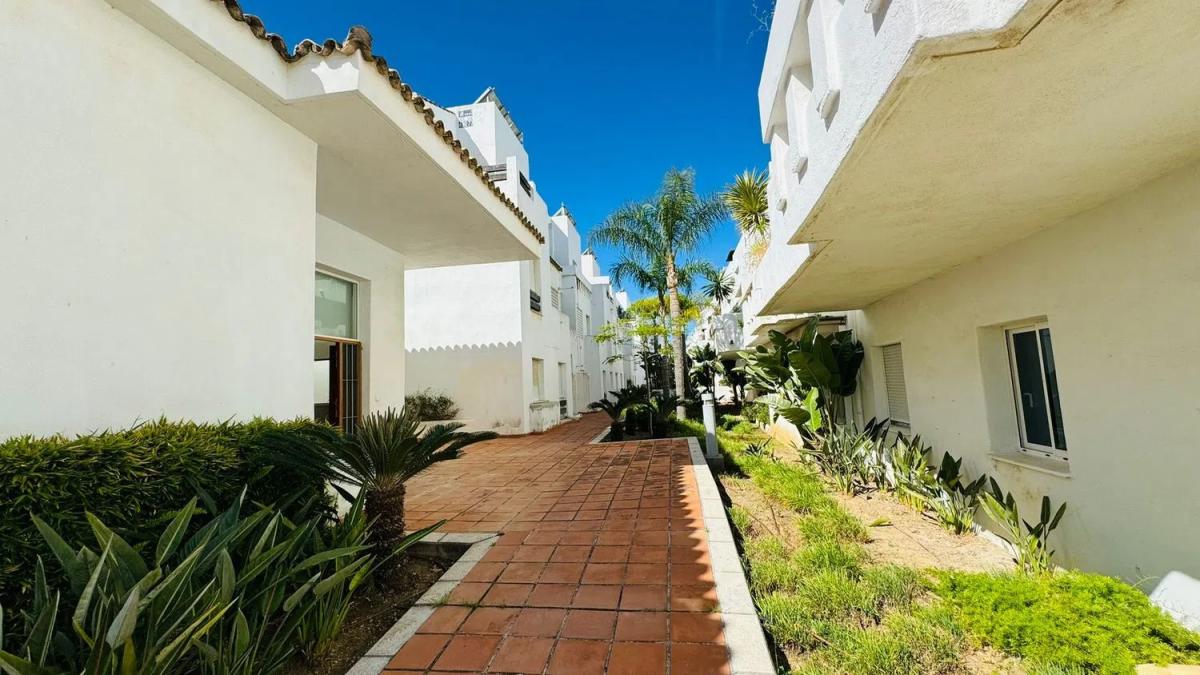 Sprzedaż mieszkania w Calle Villa Borghese, 3, Estepona
 photo 3