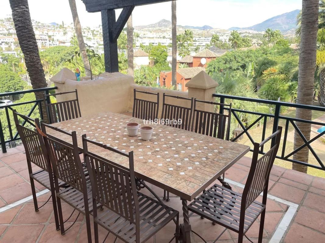 Продажа квартиры на Urbanización El Campanario, 3, Эстепона
 photo 2
