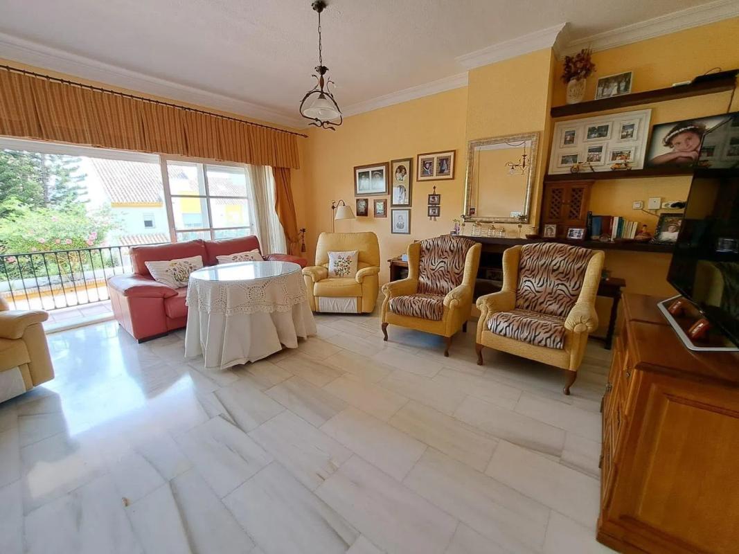 Продажа отдельного шале в  Calle Monte Biarritz, Эстепона photo 2