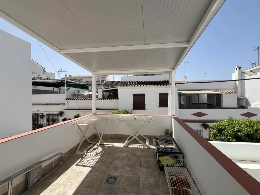 Sale of independent chalet in Calle Zaragoza, Estepona
photo 1