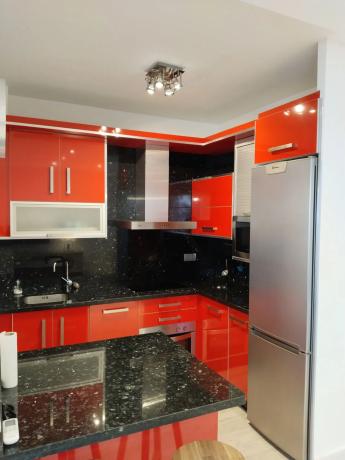 Продажа квартиры в Urbanizacion Bahia de Estepona, 153, Эстепона thumbnail 2
