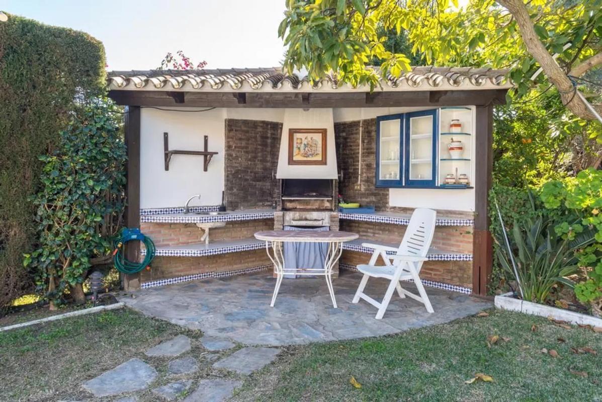 Продажа отдельного шале в  Barrio Bel-Air, Эстепона photo 3