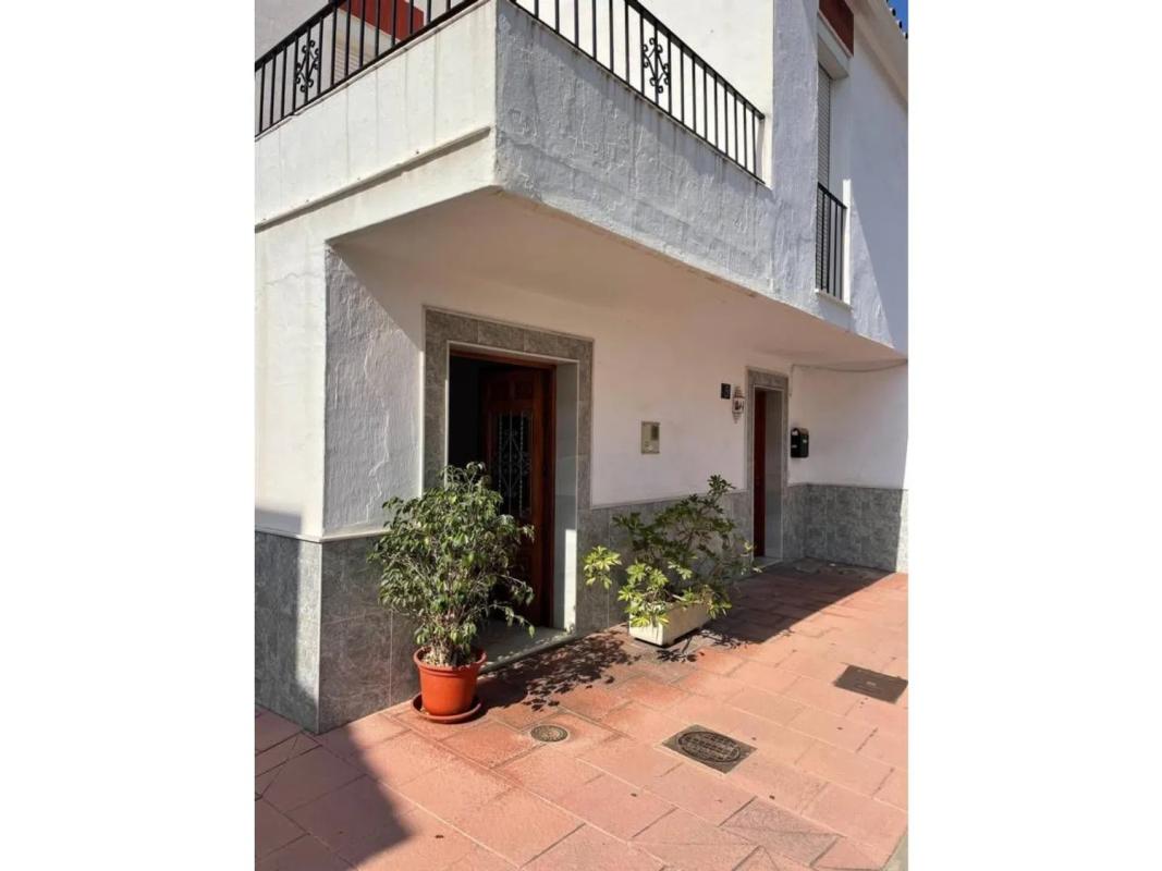 Sprzedaż niezależnego domku jednorodzinnego w  Barrio Parque Central, Estepona photo 2