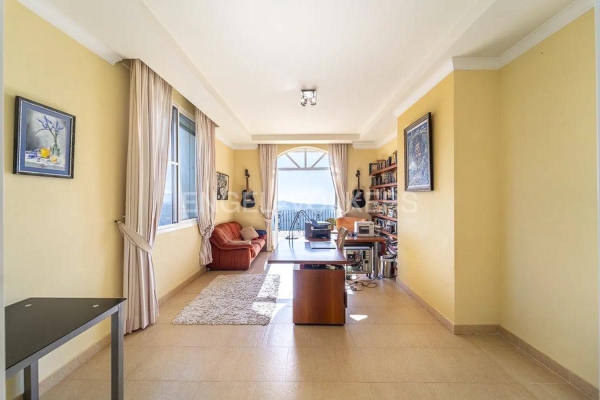 Продажа отдельного шале в Altos de Estepona, Эстепона photo 3