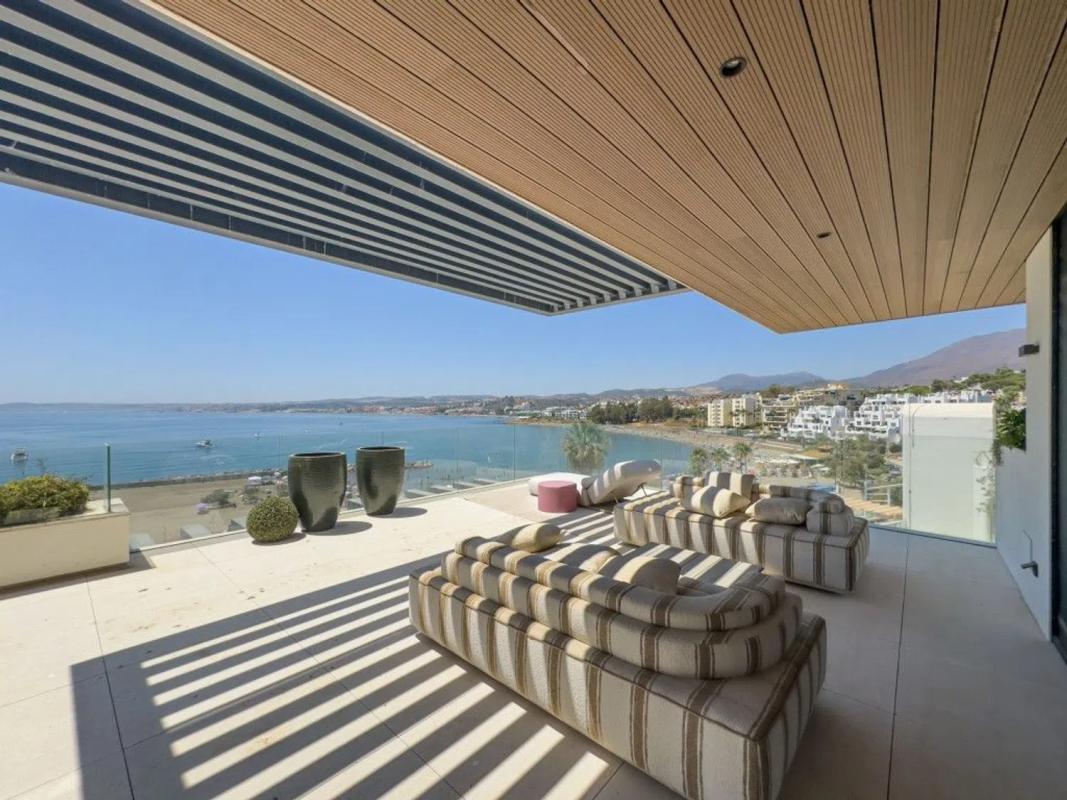 Venta de piso en Seghers, Estepona
photo 1