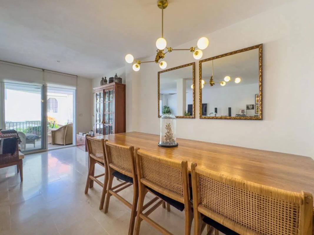 Продажа отдельного шале в Barrio Puerto de Estepona, Эстепона photo 2