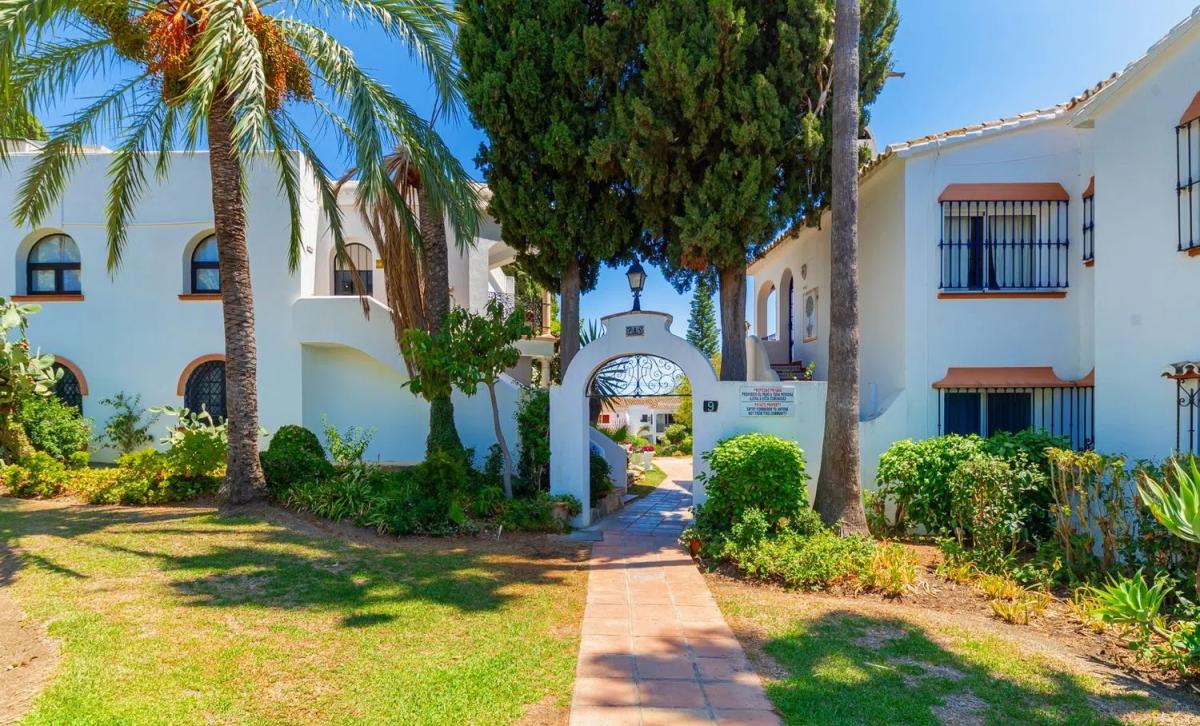 Sprzedaż mieszkania w Calle Magnolia, 7, Estepona
photo 1