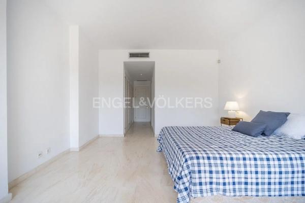 Mieszkanie na sprzedaż w  Barrio Nueva Atalaya, Estepona photo 4