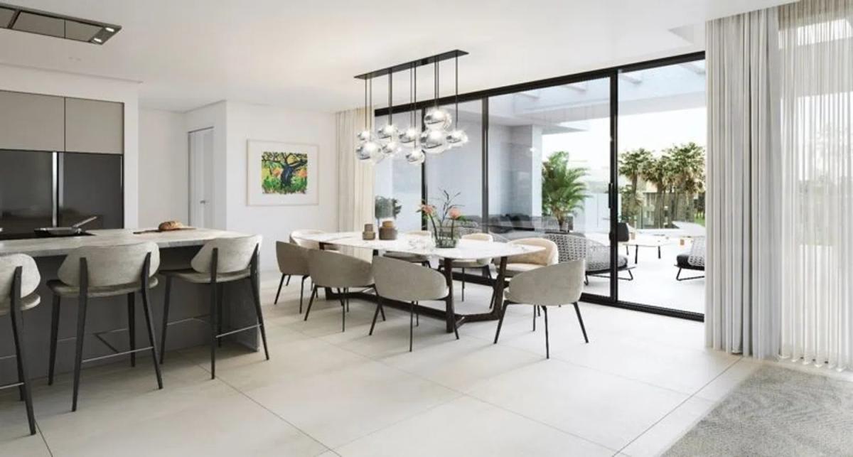 Sale of apartment in Barrio Los Llanos, Estepona
 photo 3