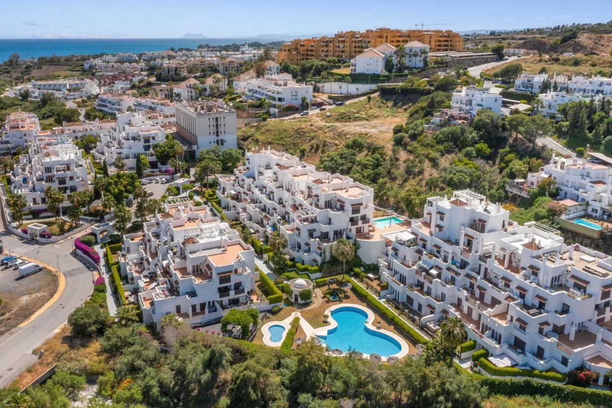 Venta de piso en Calle Igualeja, Estepona
photo 2