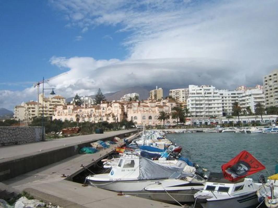 Venta de piso en Plaza Nuestra Señora de los Remedios, Estepona
 photo 3