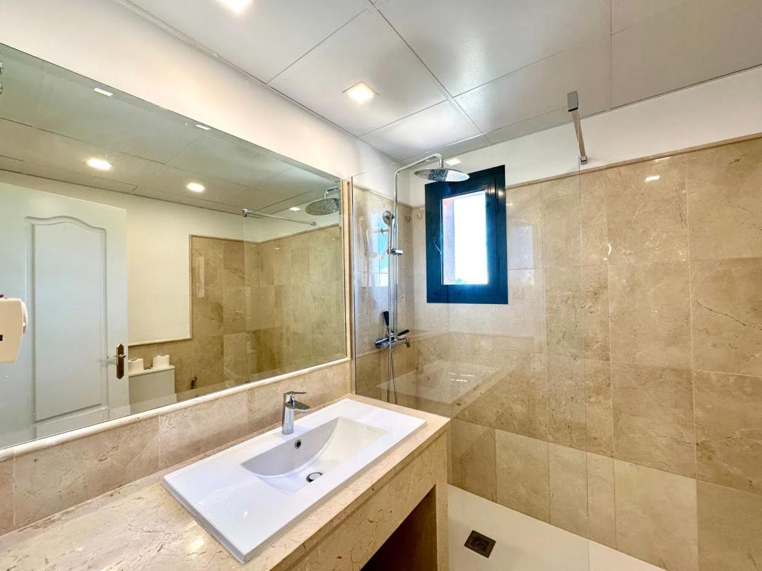 Продажа квартиры на Calle Ana María Matute, 25, Эстепона
 photo 2