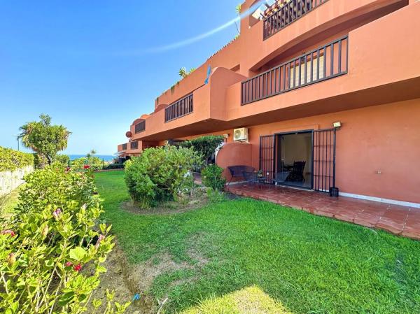 Mieszkanie na sprzedaż w Barrio Buenas Noches, Estepona photo 1