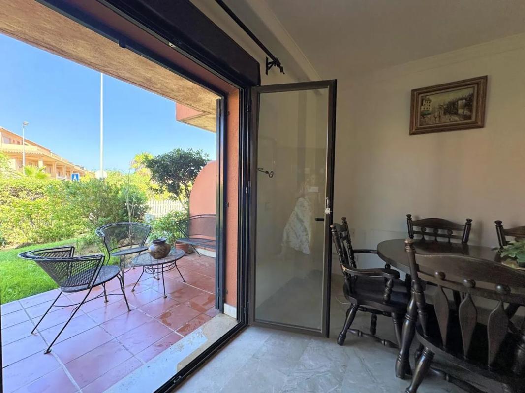 Sale of apartment in Barrio Buenas Noches, Estepona
 photo 3