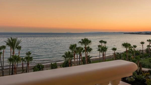 Piso en venta en  GUADALMANSA, 12, Estepona photo 1