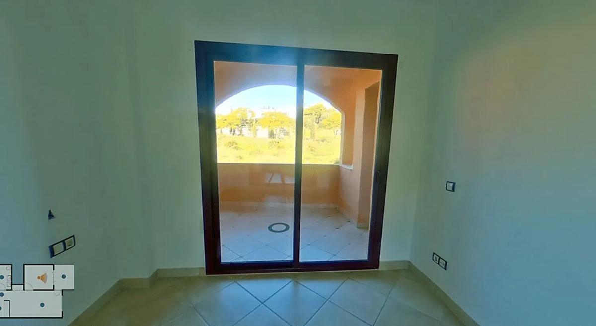 Sale of apartment in Calle Hinojo, Estepona
photo 4