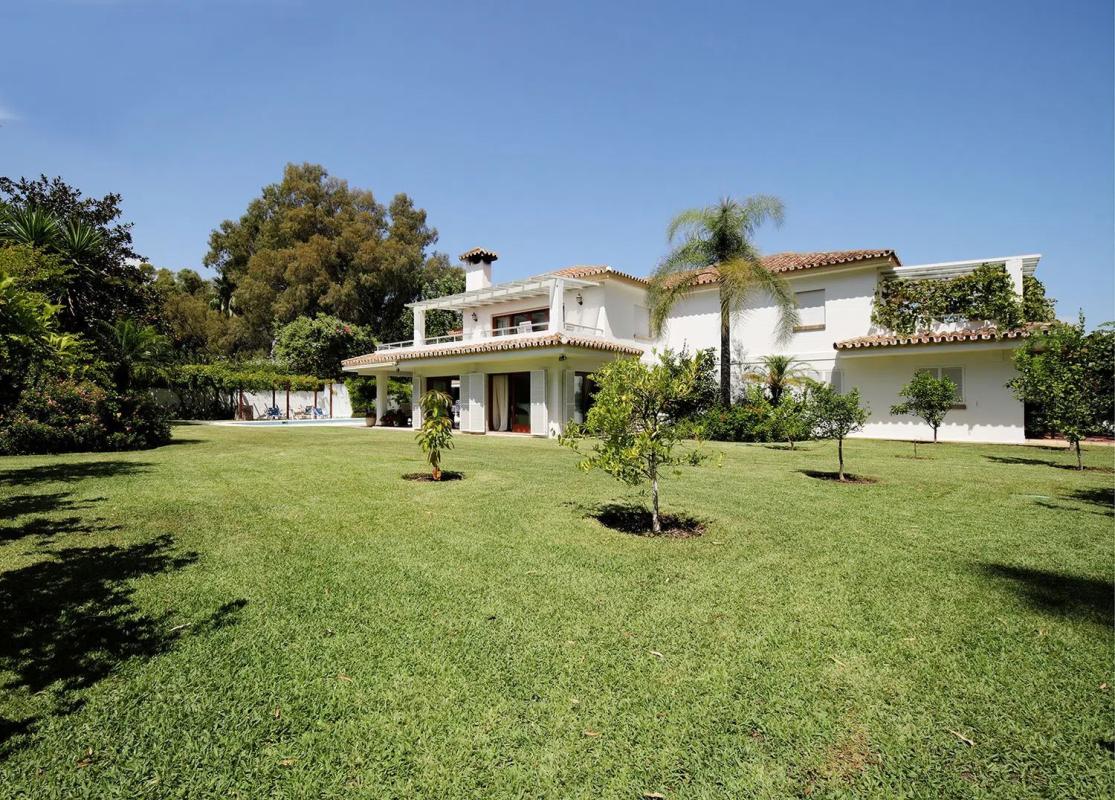 Venta de chalet independiente en Calle Pintor Dalí, 1, Estepona
 photo 2