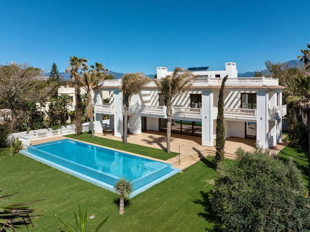 Продажа отдельного шале в Calle Murcia, 50 -56, Эстепона photo 1
