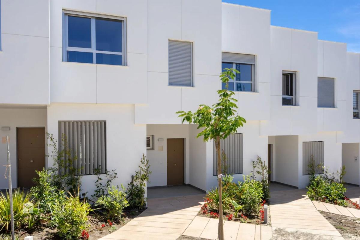 Sprzedaż niezależnego domku jednorodzinnego w  Barrio Centro, Estepona photo 2