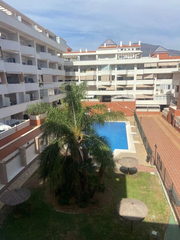 Venta de ático en Puerta del Mar, 41, Estepona photo 1