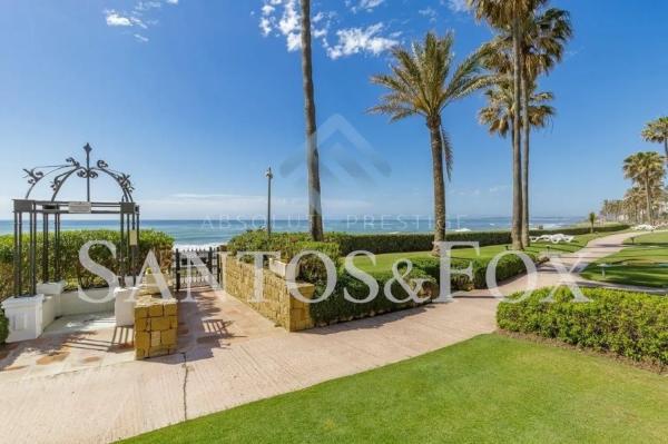 Piso en venta en  Barrio Punta Plata, Estepona photo 2
