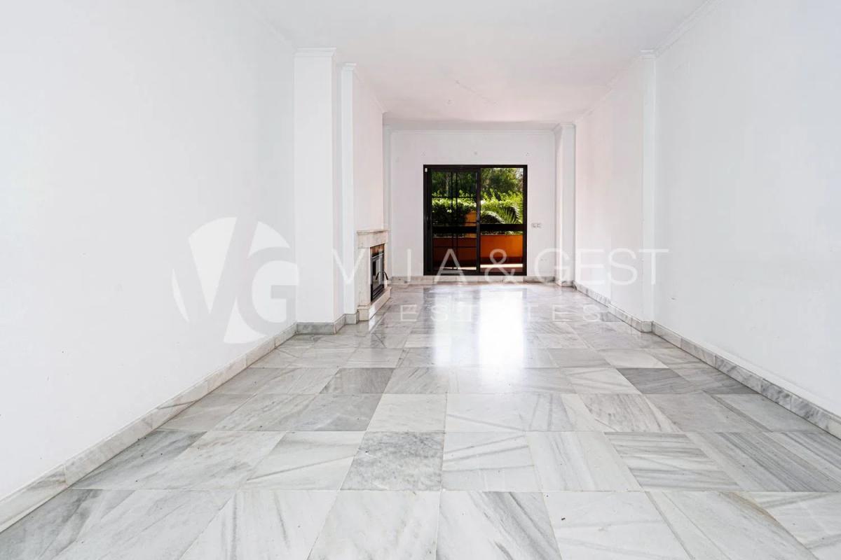 Продажа квартиры на Calle Campo de Luna, Эстепона
photo 2