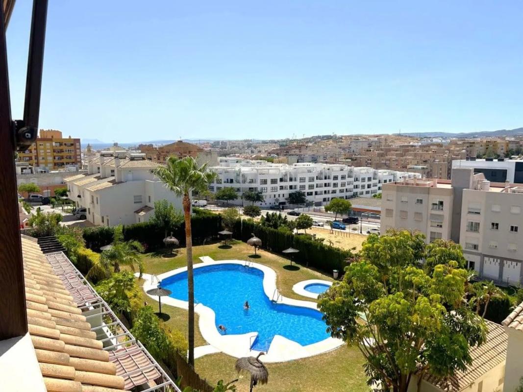 Venta de duplex en Barrio Sierra de Estepona-Avda de Andalucia, Estepona photo 1