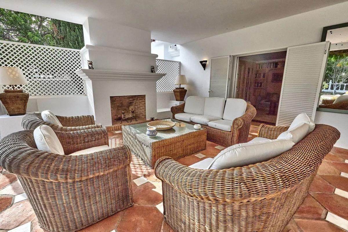 Sprzedaż niezależnego domku jednorodzinnego w Calle Vascongadas, Estepona photo 3