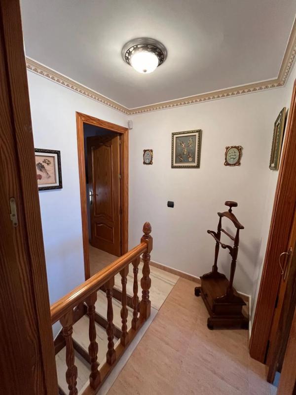 Sprzedaż niezależnego domku jednorodzinnego w  Calle Cristóbal Colón, 23, Estepona photo 3