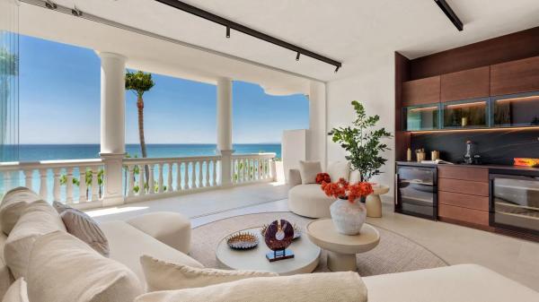 Piso en venta en  Barrio Guadalmansa, Estepona photo 2