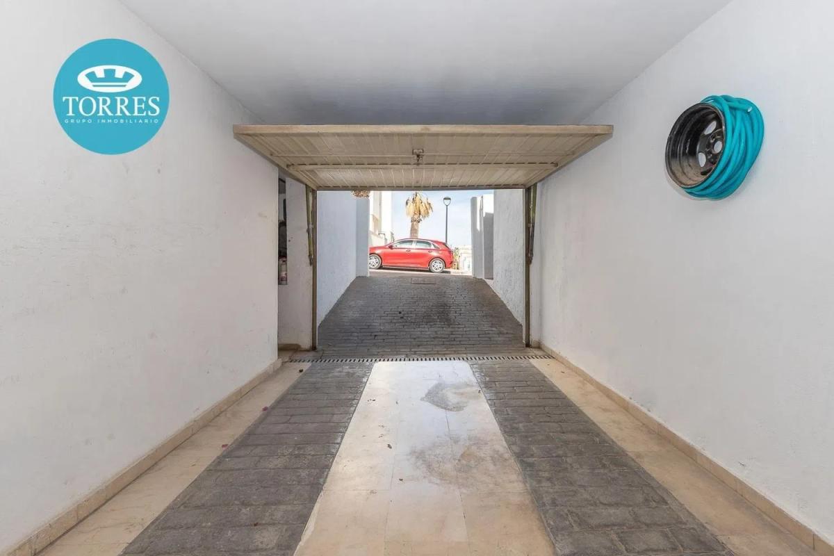 Sprzedaż niezależnego domku jednorodzinnego w Avenida Reina Sofía, Estepona photo 5