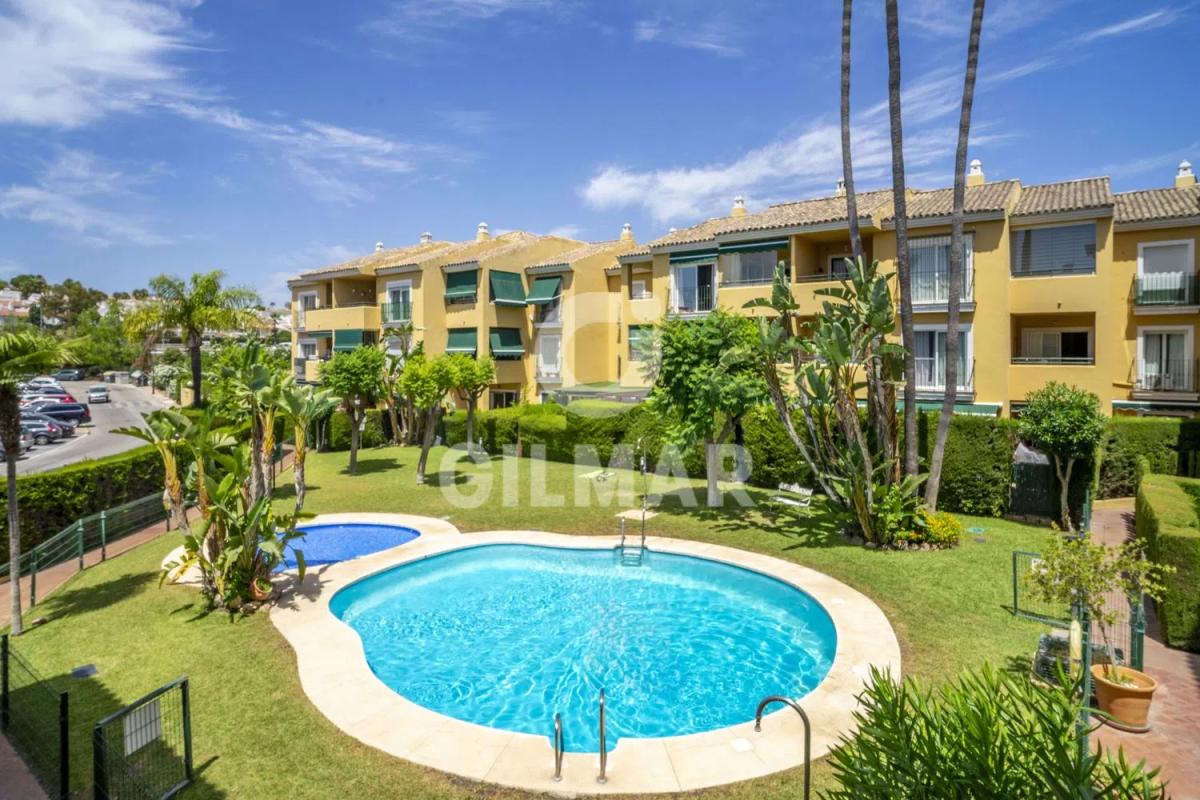 Sale of apartment in Avenida de los Andaluces, Estepona
photo 1