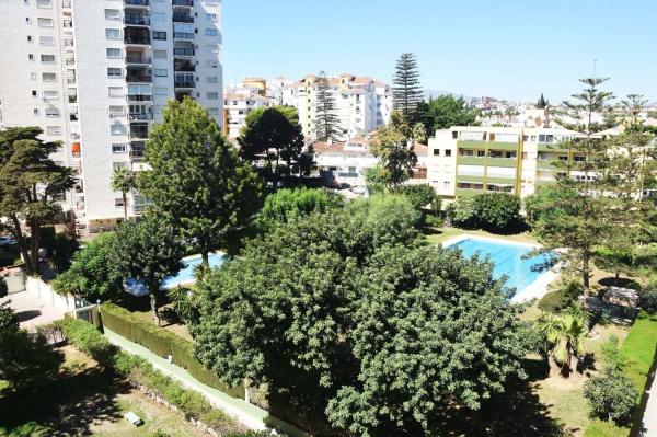 Piso en venta en Avenida Acapulco, 5, Fuengirola photo 1