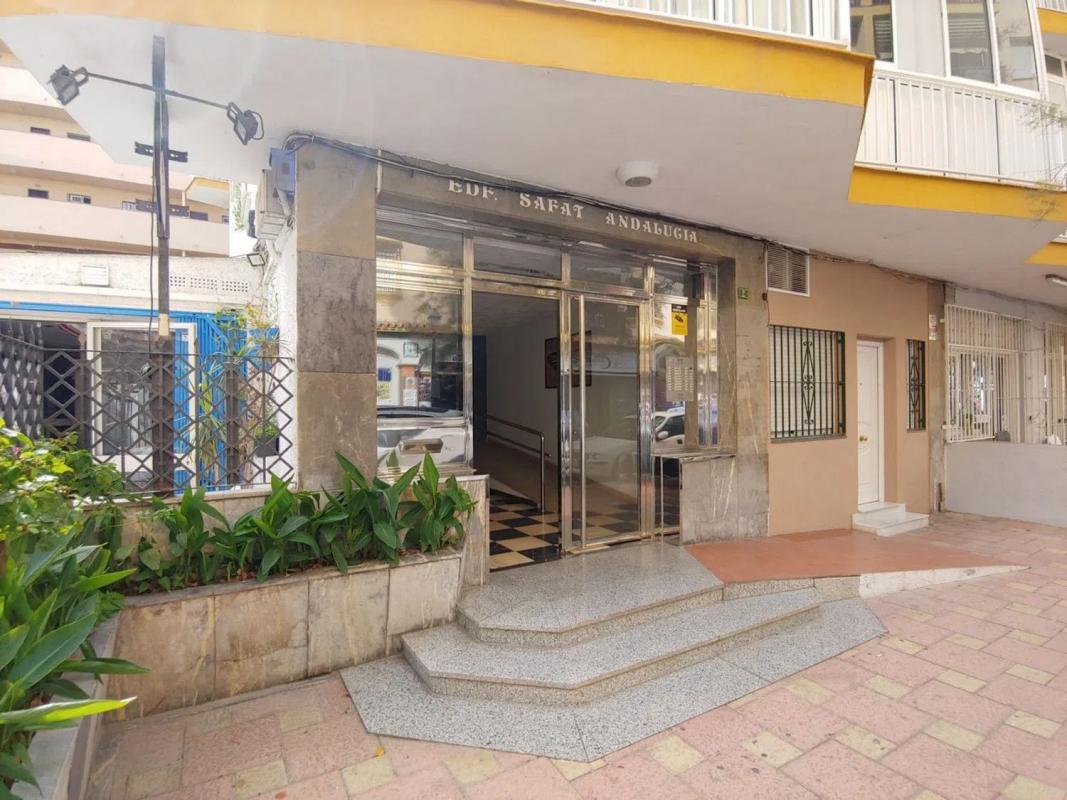 Продажа квартиры на Calle Juan Sebastián Elcano, Фуэнхирола
photo 1