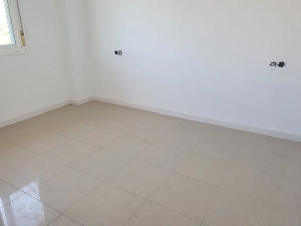 Piso en venta en  Los Pacos, Fuengirola photo 3