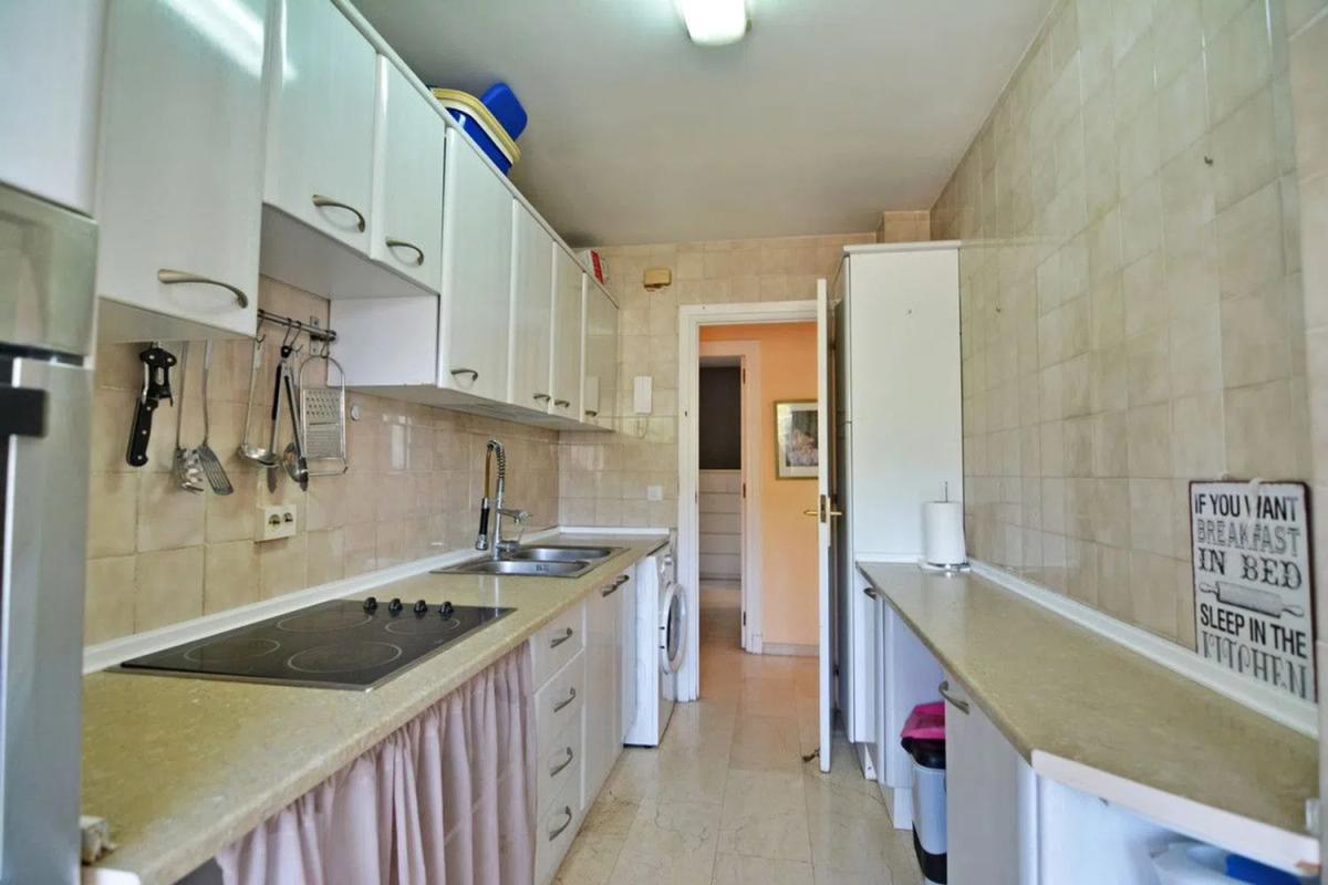 Продажа квартиры на Camino del Antiguo Ferrocarril, Фуэнхирола
 photo 5