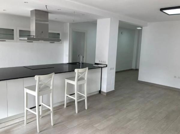Mieszkanie na sprzedaż w  Zona Puerto Deportivo, Fuengirola photo 2