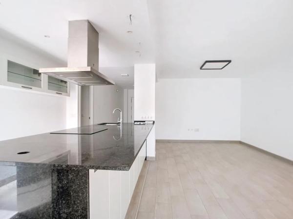 Piso en venta en Calle Frascuelo, Fuengirola thumbnail 2