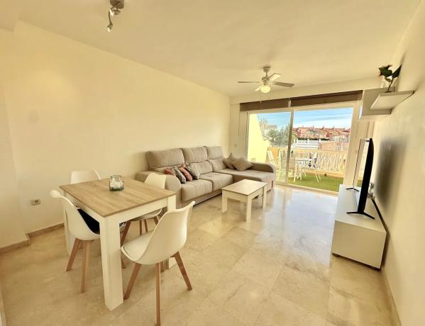 Wolnostojąca willa na sprzedaż w  Calle el Lirio, 5, Fuengirola photo 4