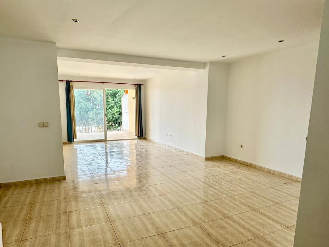 Sale of apartment in Avenida Carvajal, Fuengirola
photo 1