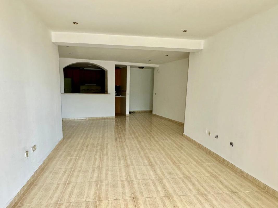 Sale of apartment in Avenida Carvajal, Fuengirola
photo 2